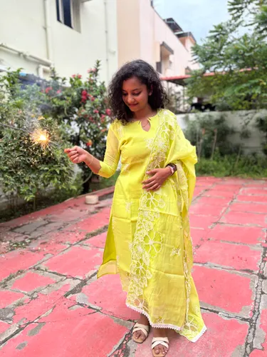 Nion Green Kurti With Dupatta