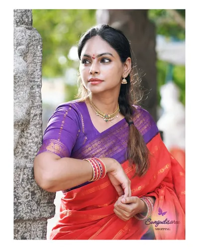 Reddish orange nakshathra sungadi