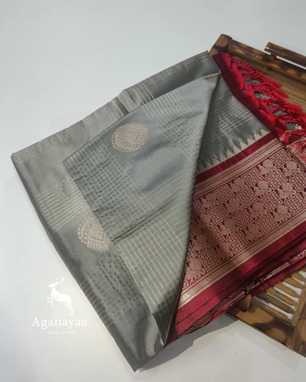 Traditional Silver Grey Zari Kattam