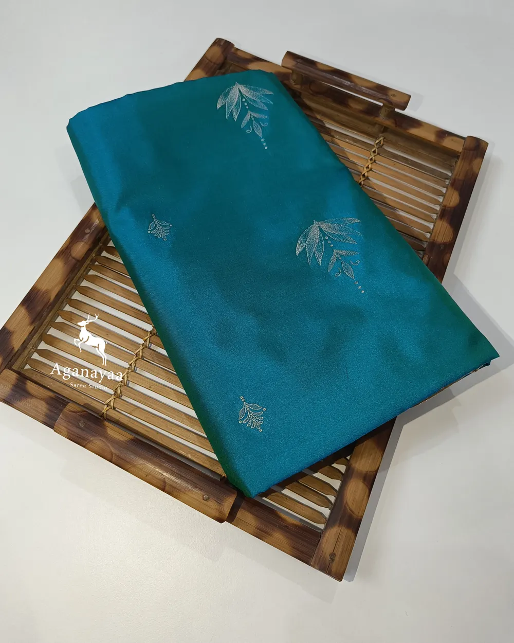 Exquisites Greens and Blues