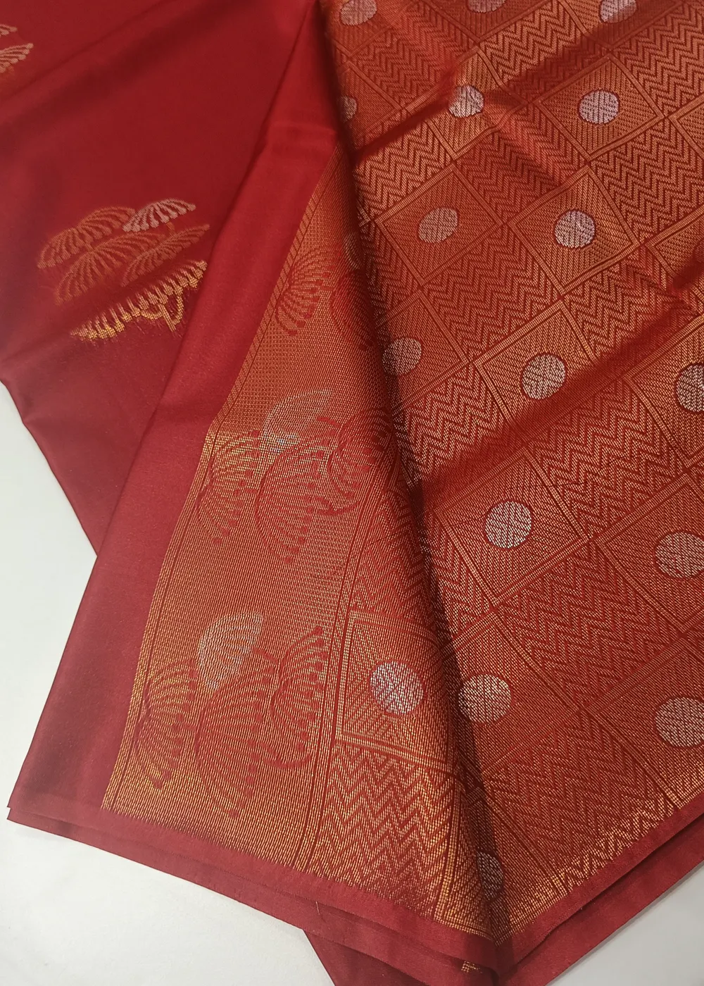 Borderless Kumgumam Red Soft Silk
