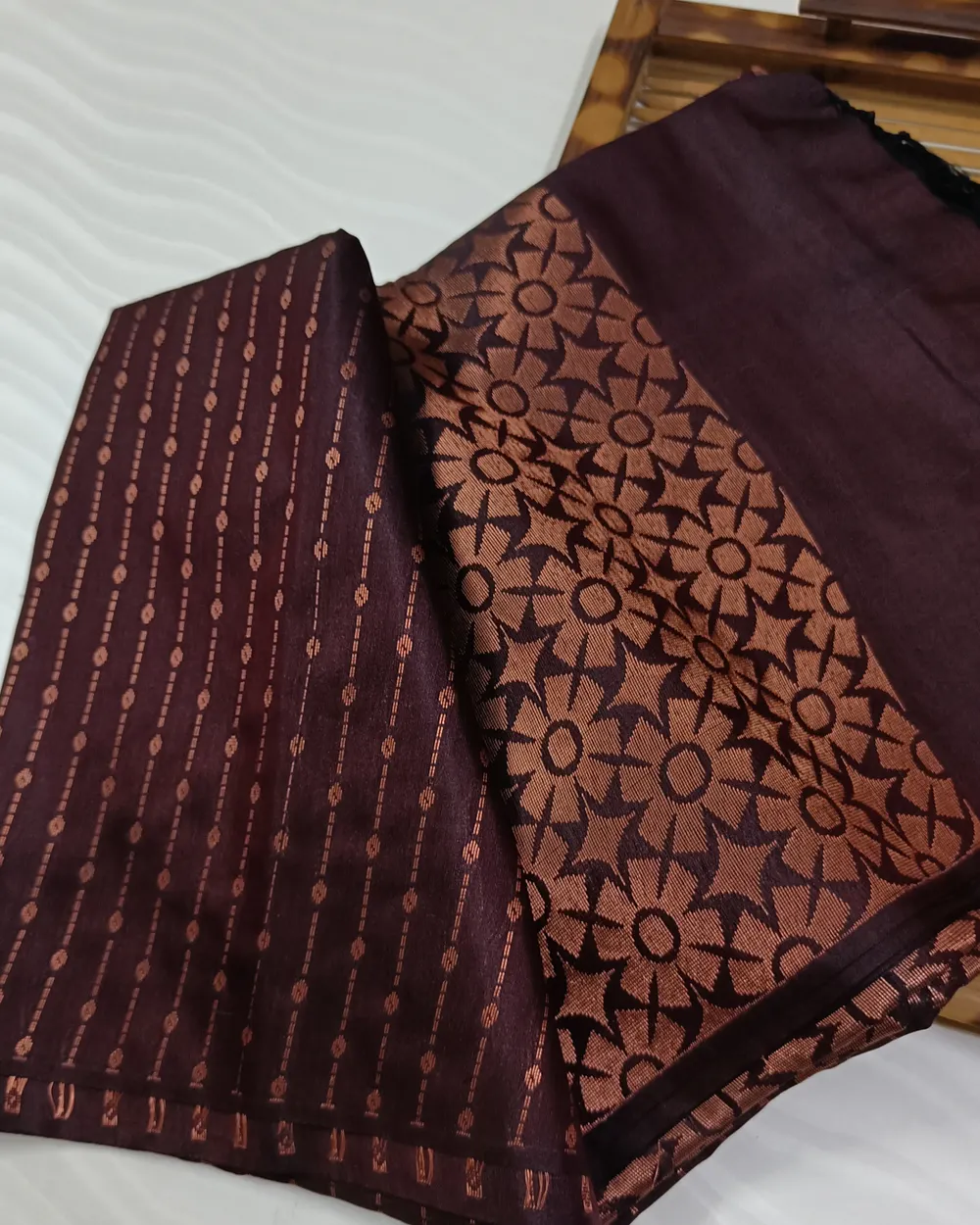 Borderless Vairaoosi Coffee Brown
