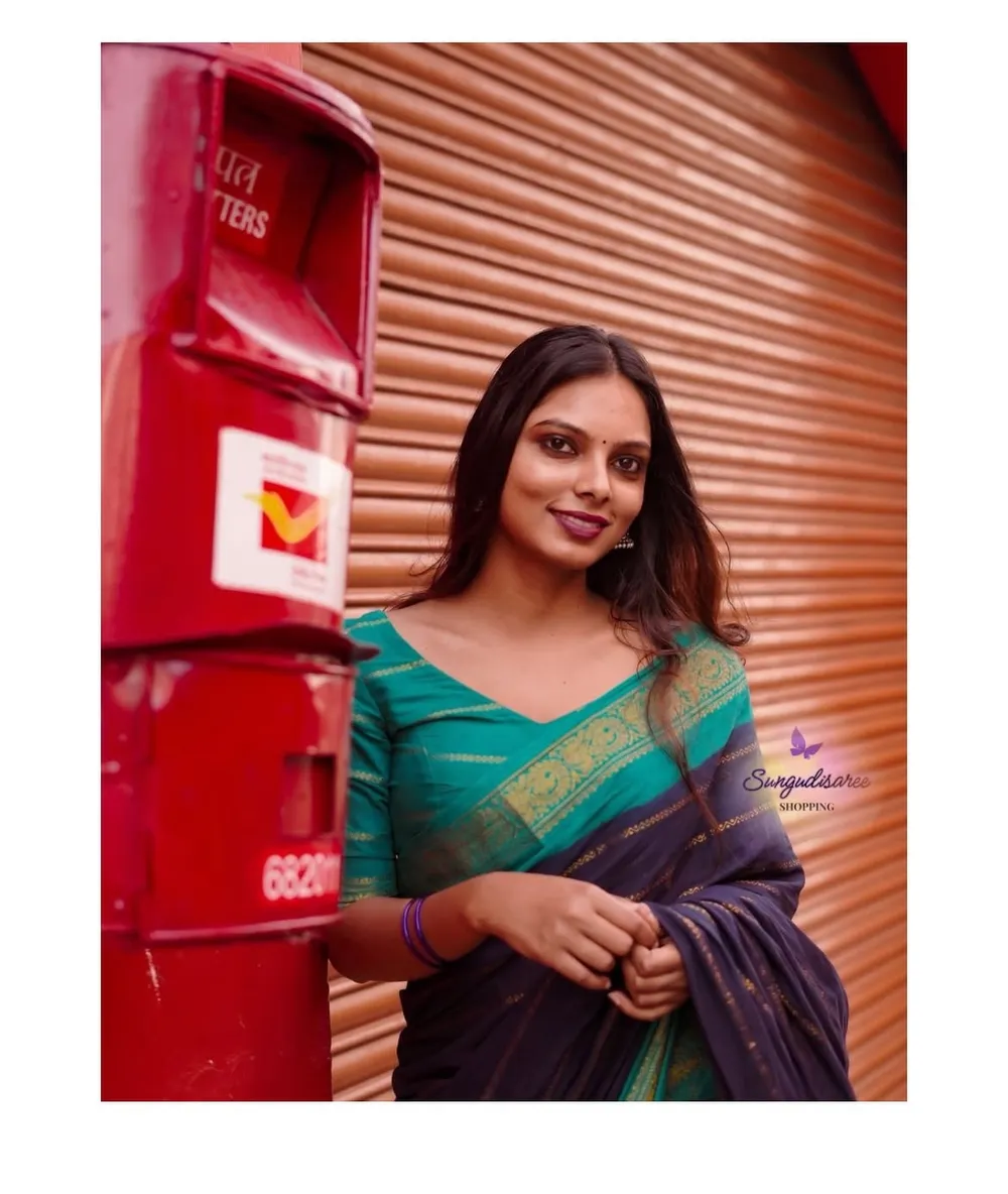 Navy blue Color velthari saree	
