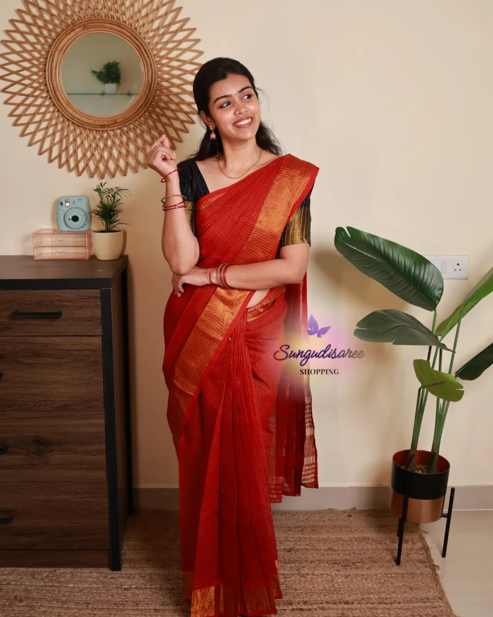 Red with black blouse sungudi Tissue