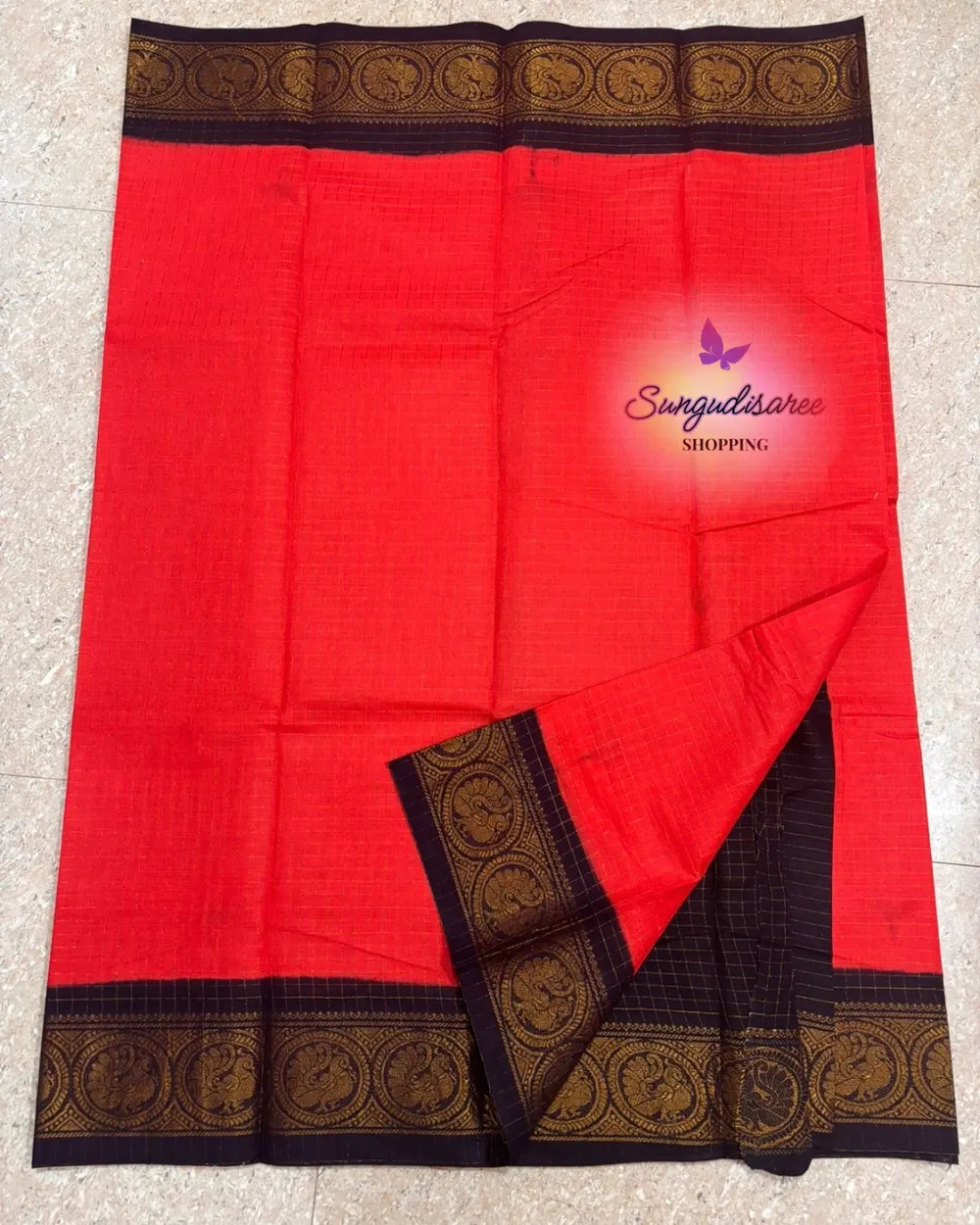 Red saree with black border zarikattam