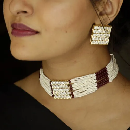Pearl Choker With Square Stud