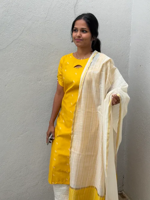 Yellow butta kurti