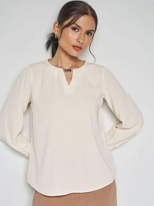 Soft Power – Chain Detail Blouse