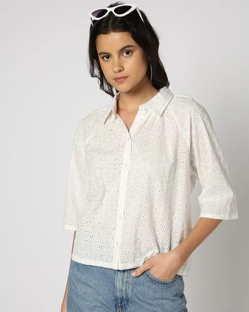 Lil’ Miss Broderie – Crop Shirt Edition