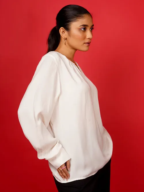 Soft Power – Chain Detail Blouse