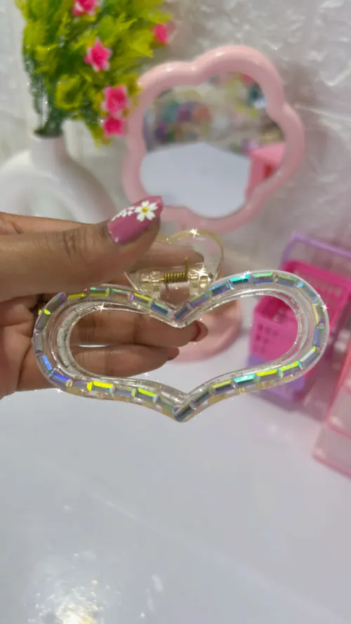 HOLOGRAPHIC HEART