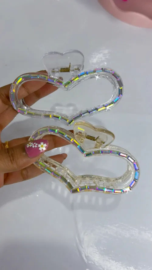 HOLOGRAPHIC HEART