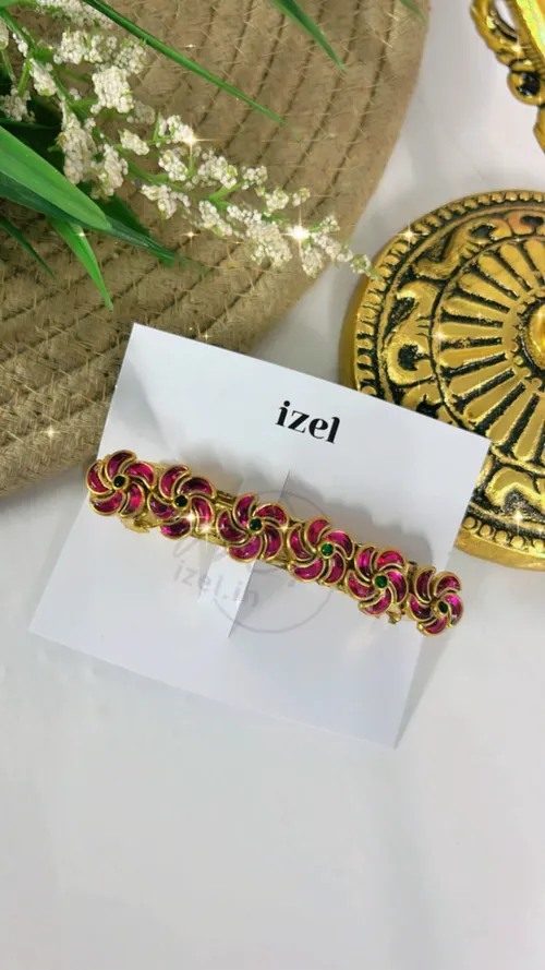 Floral pearl - center clip