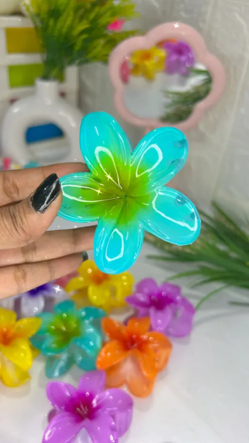 Floral claw