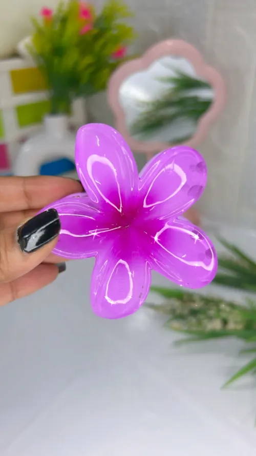 Floral claw