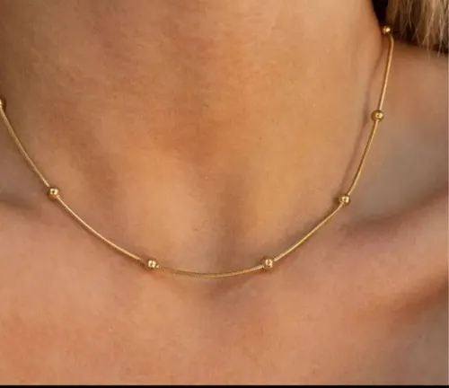 Thin necklace- gold