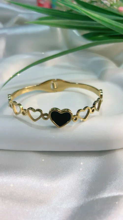 Black Heartin Kada (GOLD)