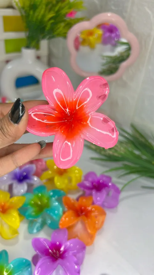 Floral claw