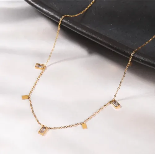 Minimal necklace