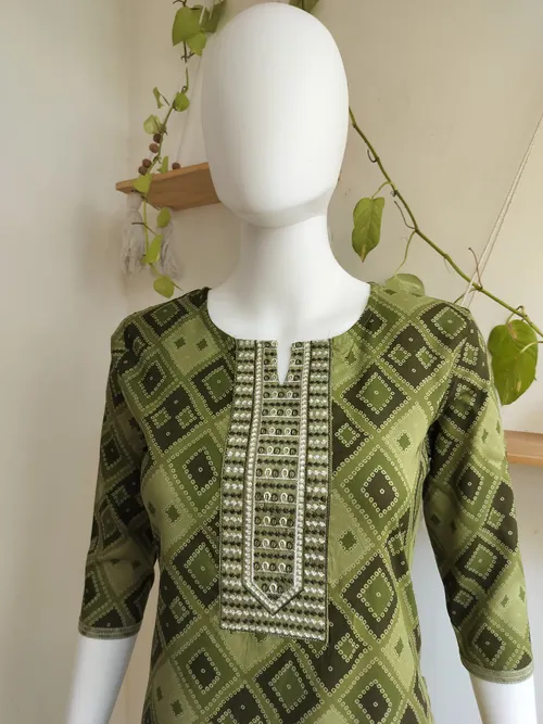 Kurti 142