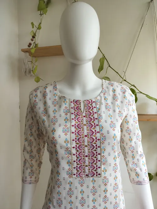 Kurti 148