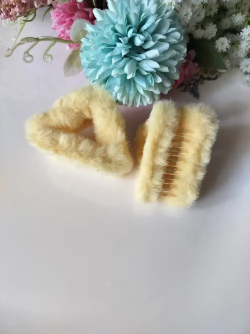 Fur Clip 1