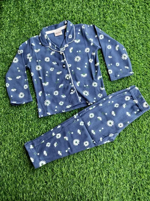 Daisy Day Nightsuit