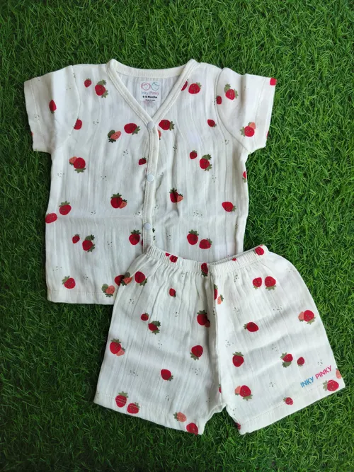 Cream Strawberry Set U1S004