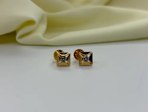 925 Silver Stud SS032