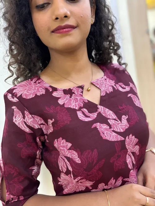 Maroon Muslin kurti 