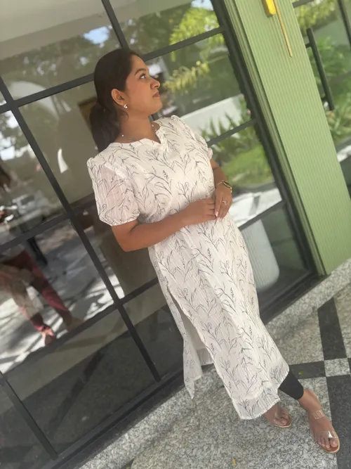 "Snow" White Linen Kurti