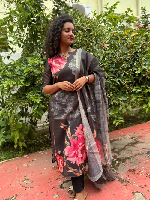 Black Bloom 3 piece Suit