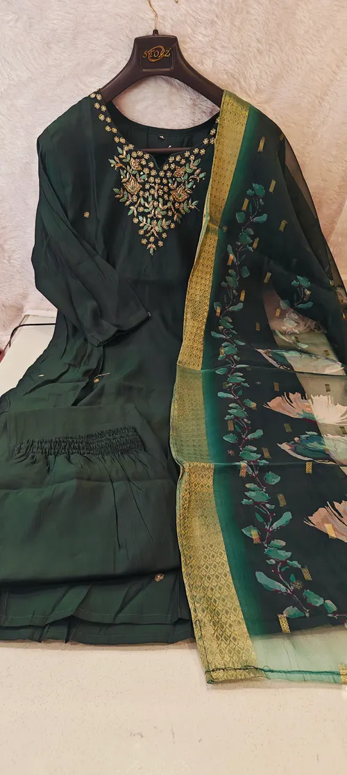 BOTTLE GREEN PREMIUM KURTI SET KS17