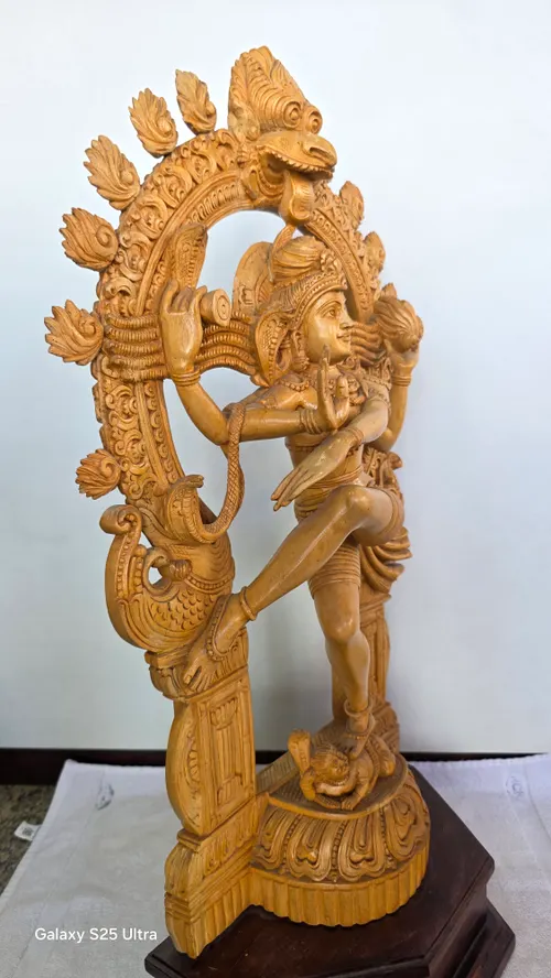 30" Nataraja (Dancing Lord Shiva) with Kirtimukha Prabhavali |Kumbil Wood Carving 
