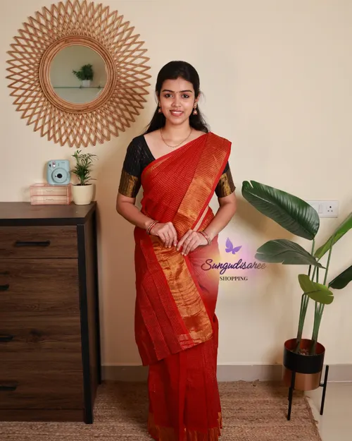 Red with black blouse sungudi Tissue