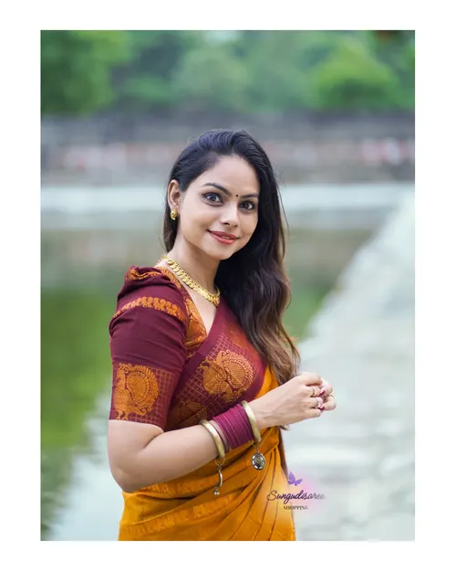 Iniya Mayil Velthari sungudi saree